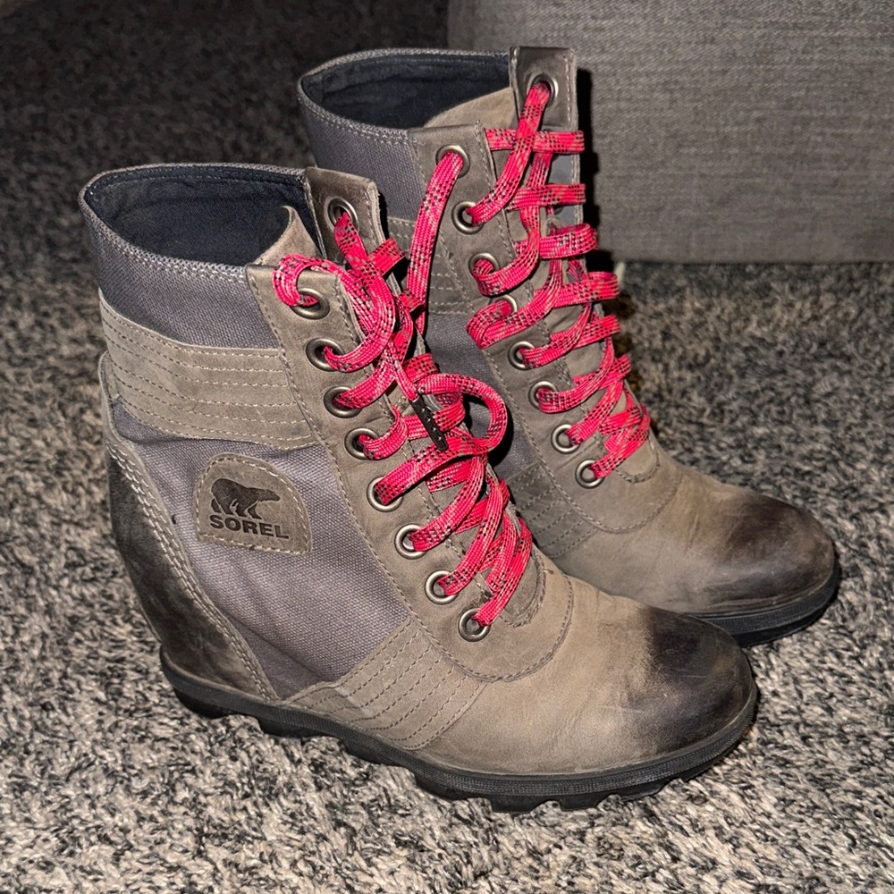Sorel Women's Lexie Wedge Quarry Gray Pink Laces  Leather Canvas Boots SZ 8.5